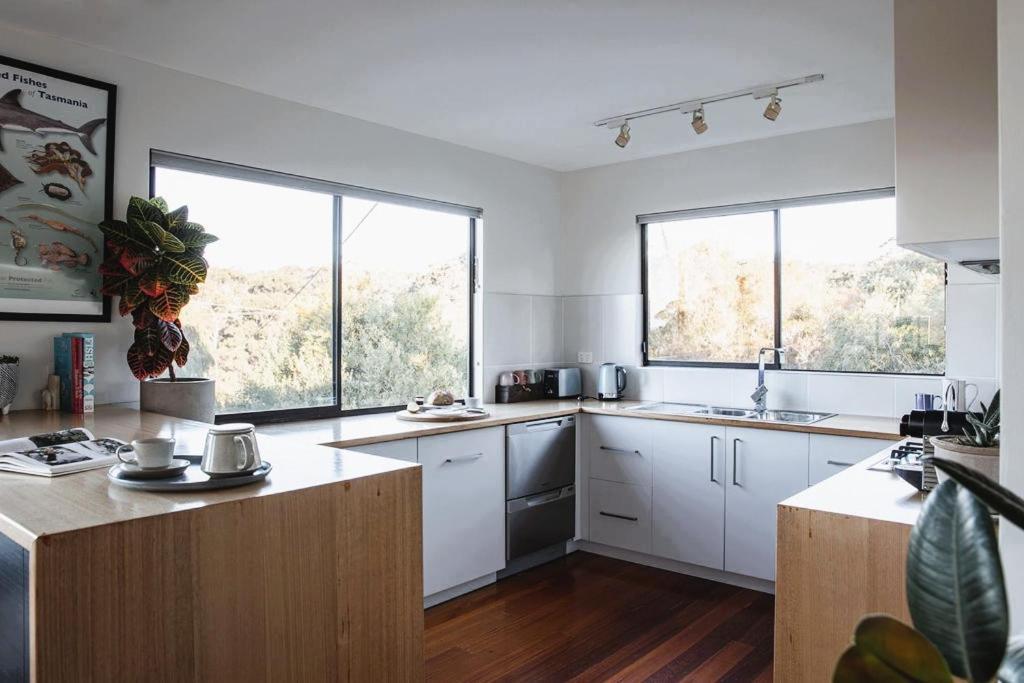 Вилла Driftwood Rest Binalong Bay Sleeps 4 Экстерьер фото